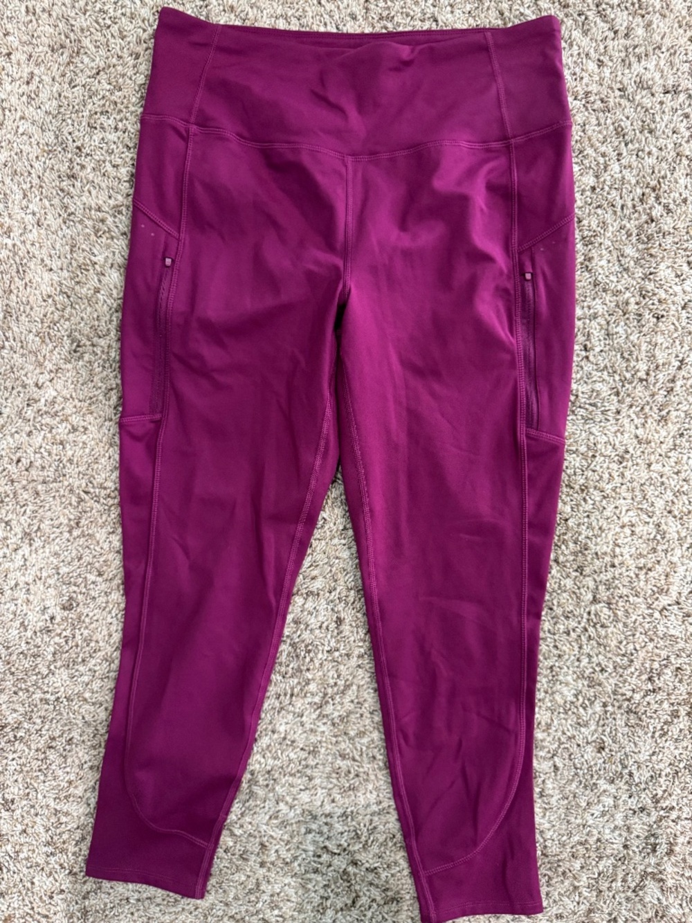 Mondetta  Women's Moisture Wicking Cropped Legging Pant w/ Side pockets purple L